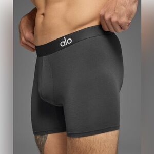 ALO Yoga Men’s “Day and Night” Boxer Brief (M) *BESTSELLER*